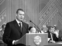 Президент Леонид Маркелов во время выступления на конгрессе финноугроведов