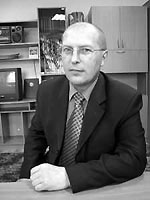 Михаил Васютин, который по указанию президента Маркелова сознательно дезинформирует российское и зарубежное сообщество